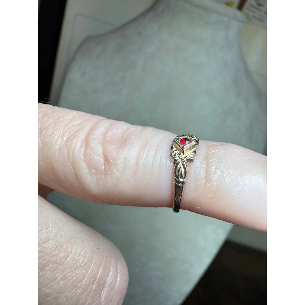 Vintage Uncas Gold Tone Red Faux Ruby Floral Bypass Stack Ring Size 2 Adjustable
